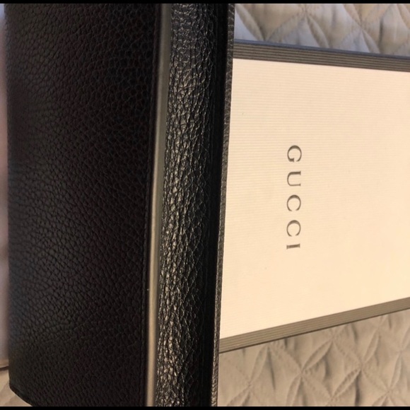 gucci calfskin interlocking g chain wallet - Picture 2 of 5